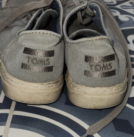 💣 5 For $20 Toms Gray Women's Sneakers - Picture 8 of 9
